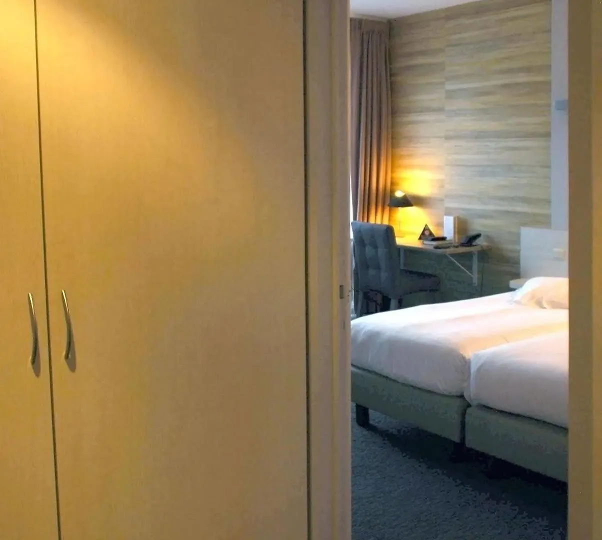 Hotel Melinda Ostend 3*,  Belgium